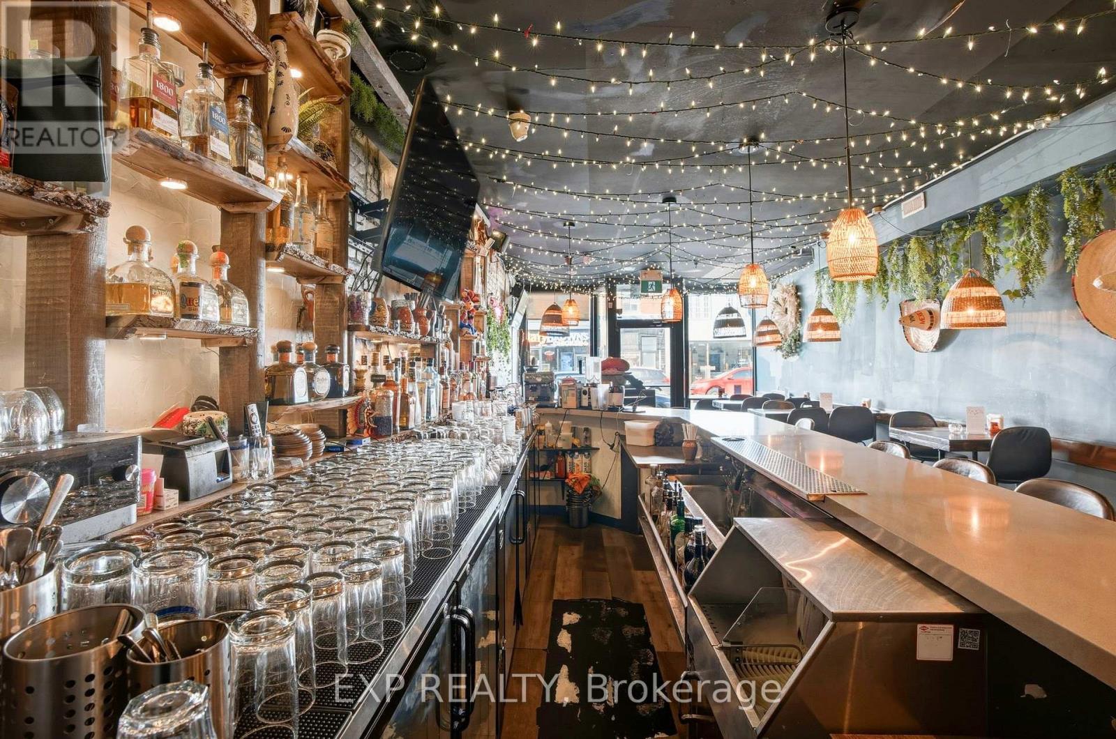 1263 Queen Street W, Toronto, Ontario  M6K 1L5 - Photo 8 - W13525756