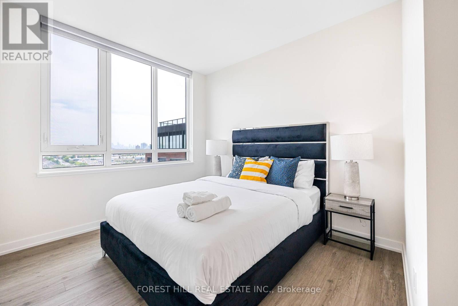 1009 - 2300 St. Clair Avenue W, Toronto, Ontario  M6N 0B3 - Photo 17 - W13525820