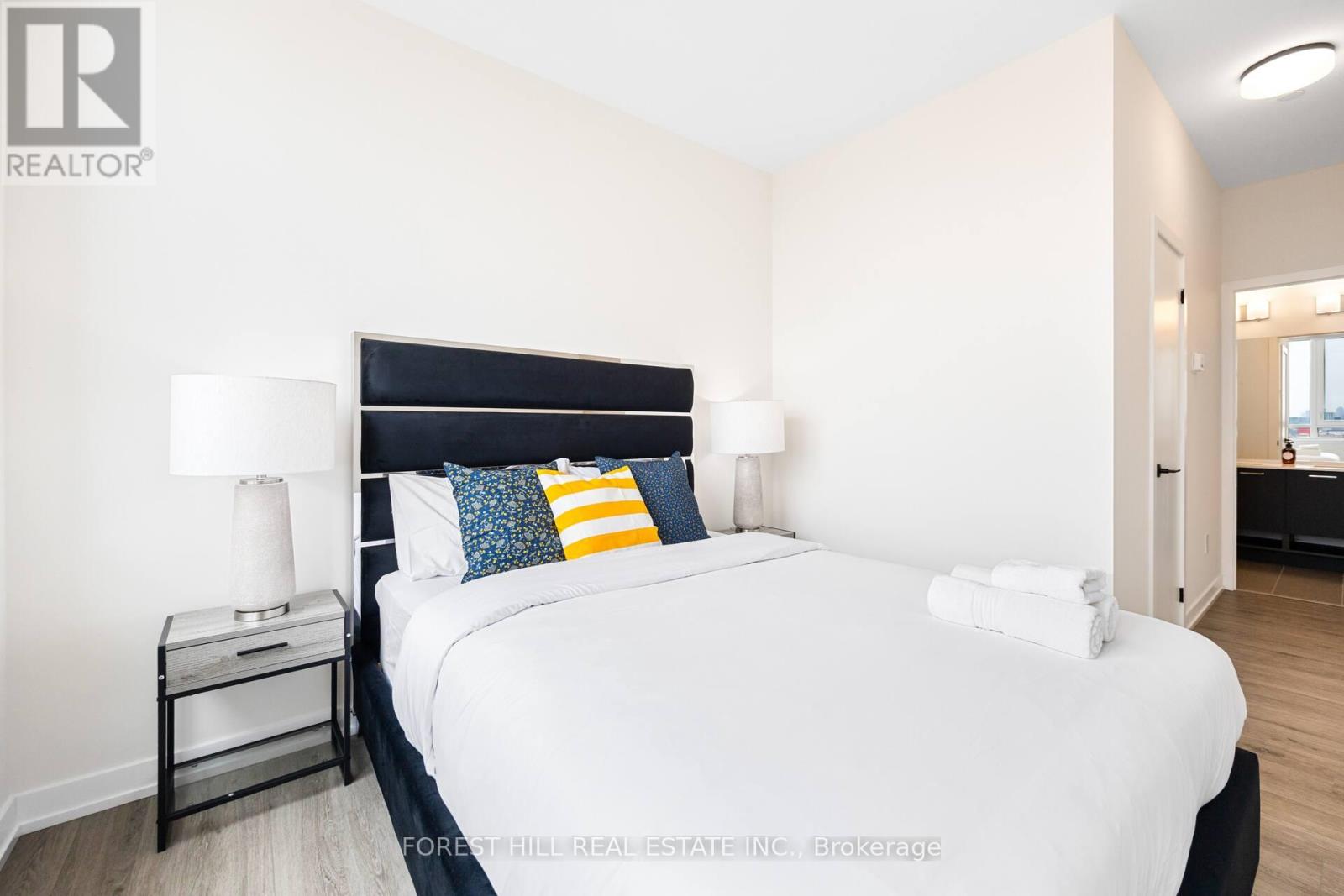 1009 - 2300 St. Clair Avenue W, Toronto, Ontario  M6N 0B3 - Photo 18 - W13525820