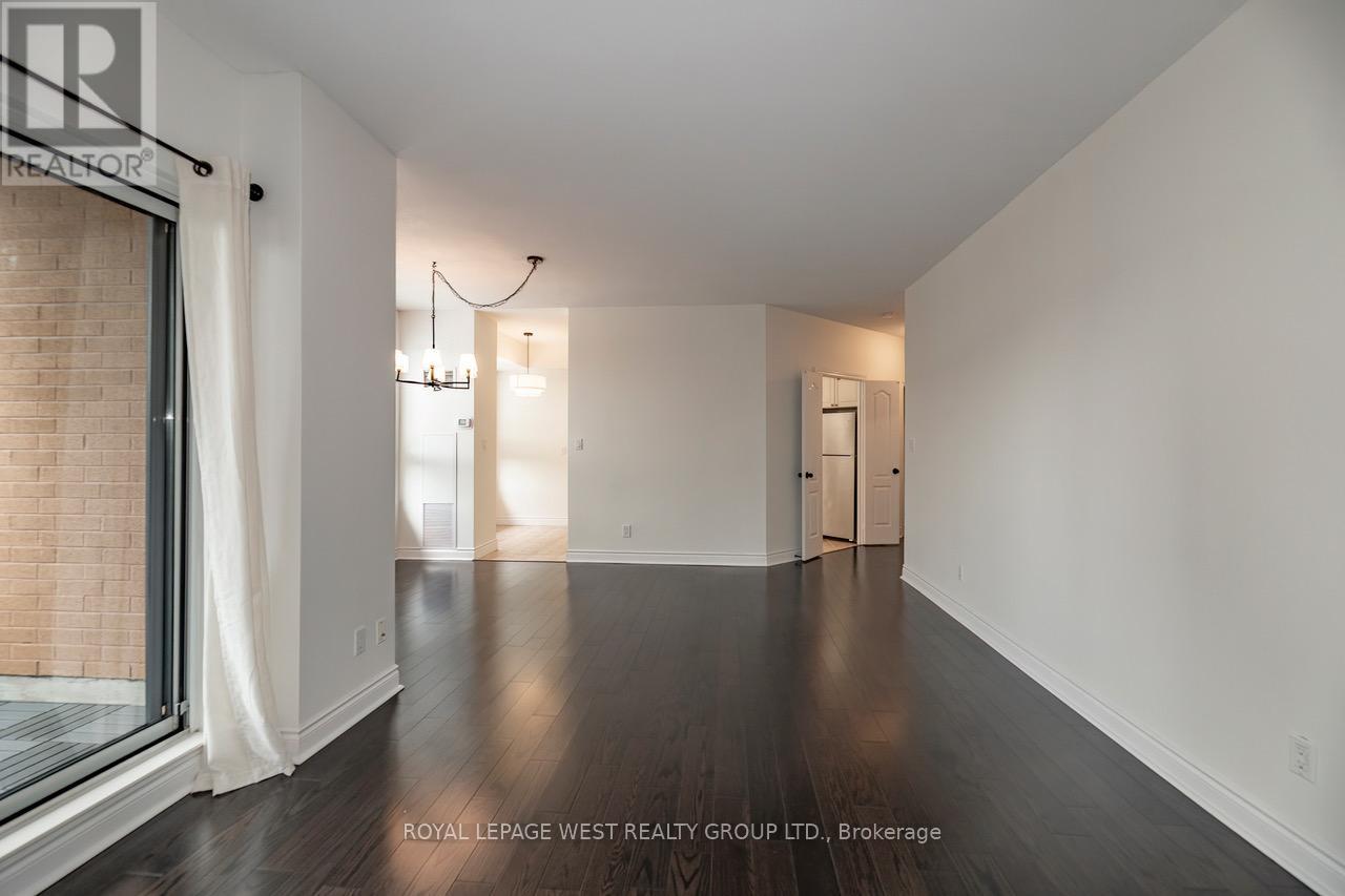 708 - 1 Lomond Drive, Toronto, Ontario  M8X 2Z3 - Photo 8 - W13525828