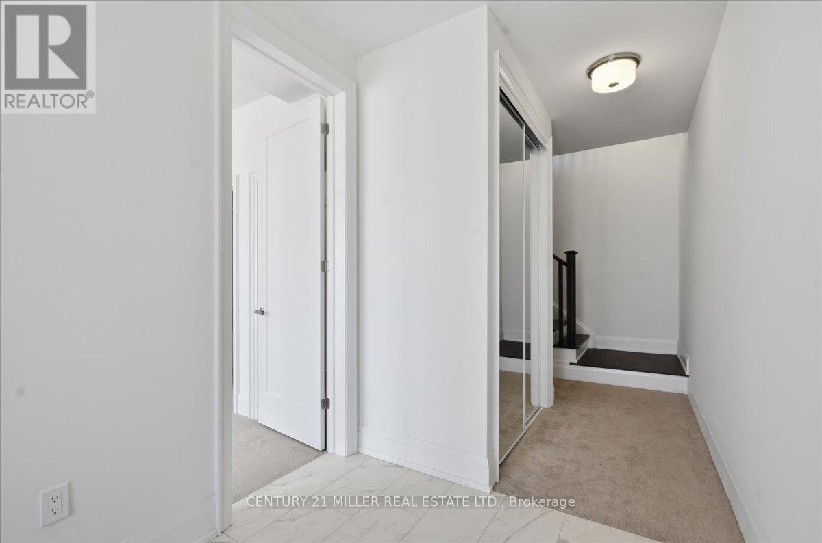 3433 Preserve Drive, Oakville, Ontario  L6M 5S1 - Photo 3 - W13525966