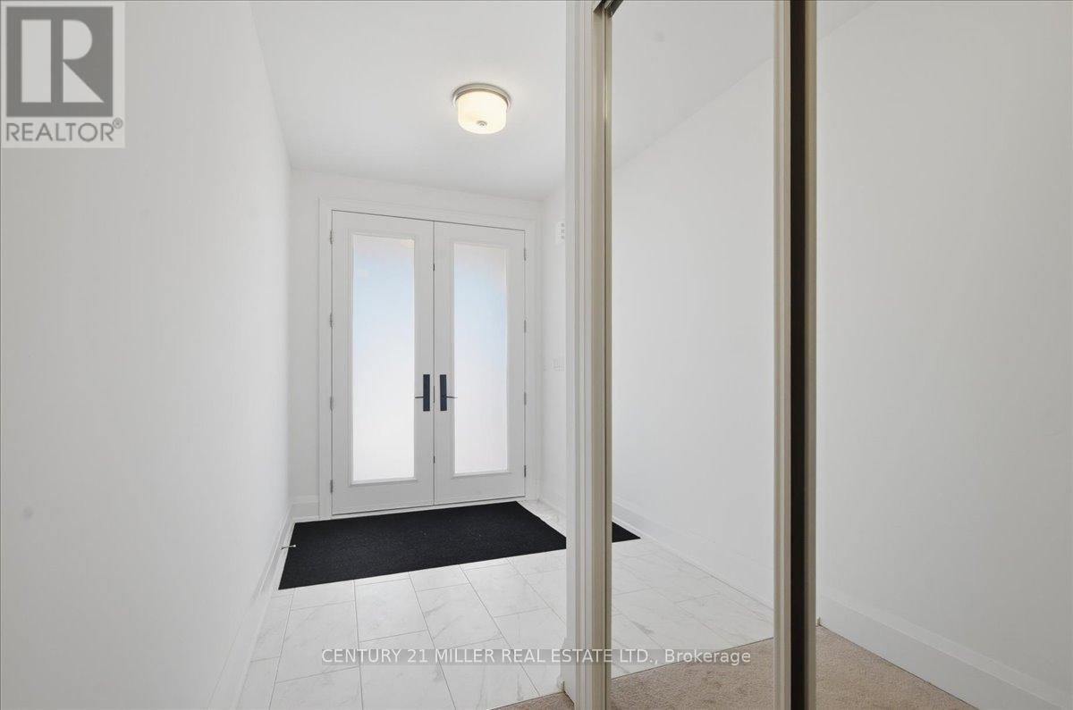 3433 Preserve Drive, Oakville, Ontario  L6M 5S1 - Photo 4 - W13525966