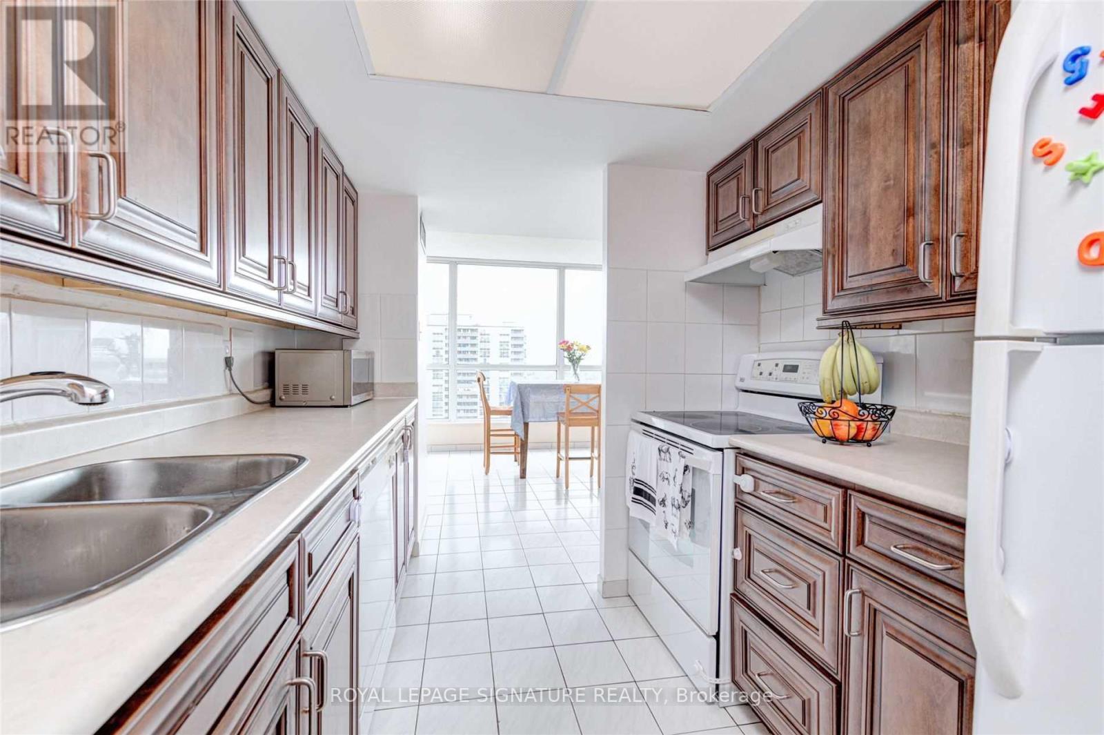 1406 - 5 Rowntree Road, Toronto, Ontario M9V 5G9 - Photo 10 - W13525982
