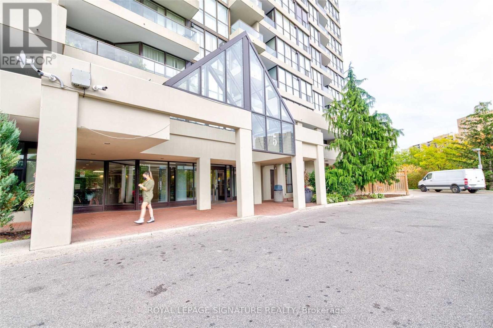 1406 - 5 Rowntree Road, Toronto, Ontario M9V 5G9 - Photo 2 - W13525982