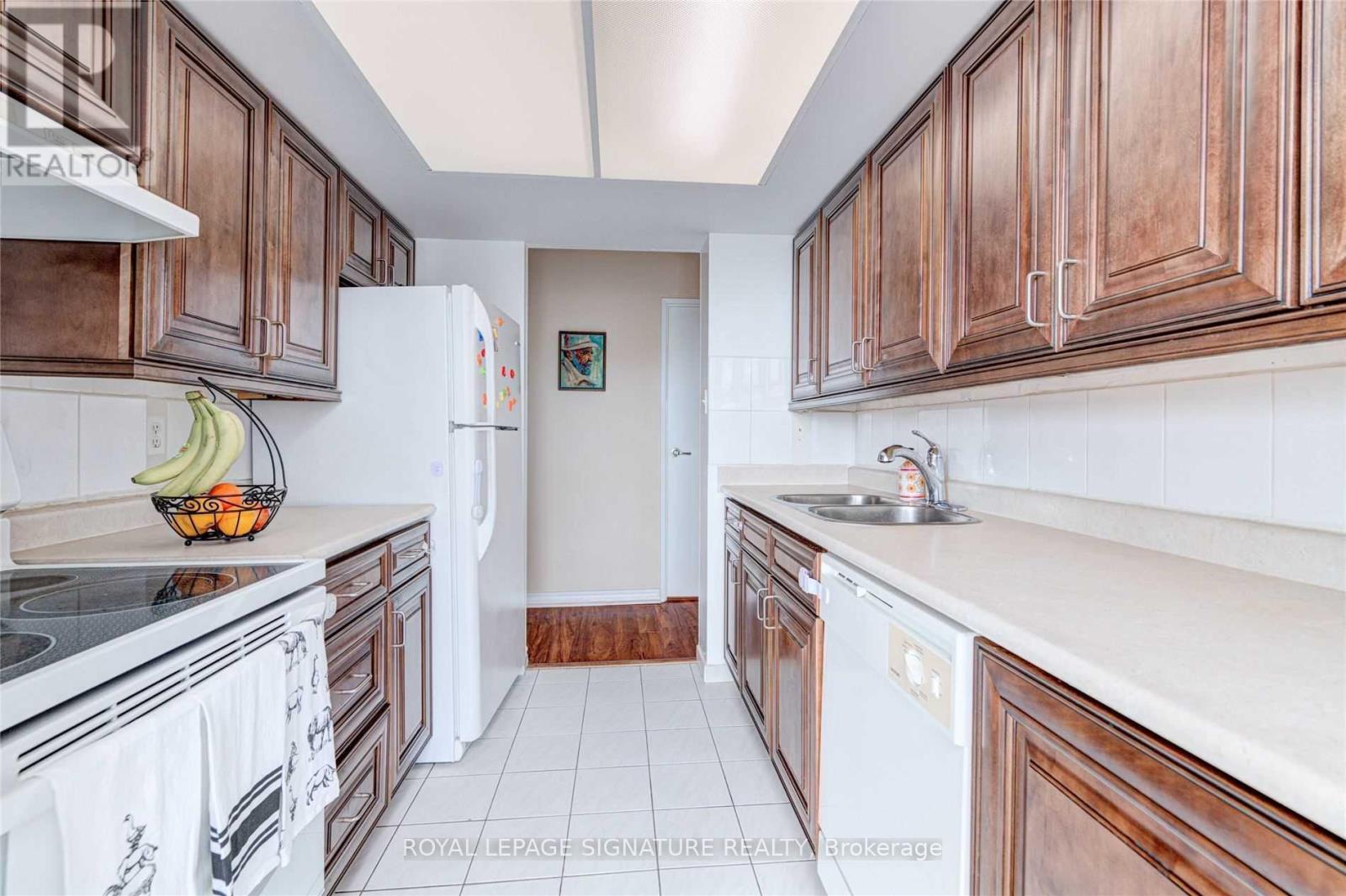 1406 - 5 Rowntree Road, Toronto, Ontario M9V 5G9 - Photo 8 - W13525982