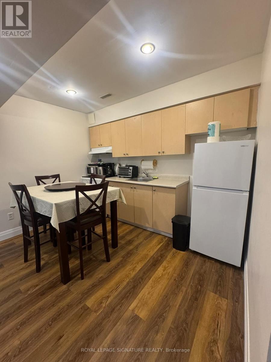 Bsmt - 3974 Foxwood Avenue, Mississauga, Ontario L5N 7V4 - Photo 12 - W13526028