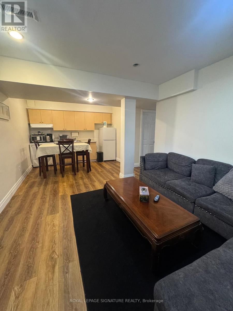 Bsmt - 3974 Foxwood Avenue, Mississauga, Ontario L5N 7V4 - Photo 2 - W13526028