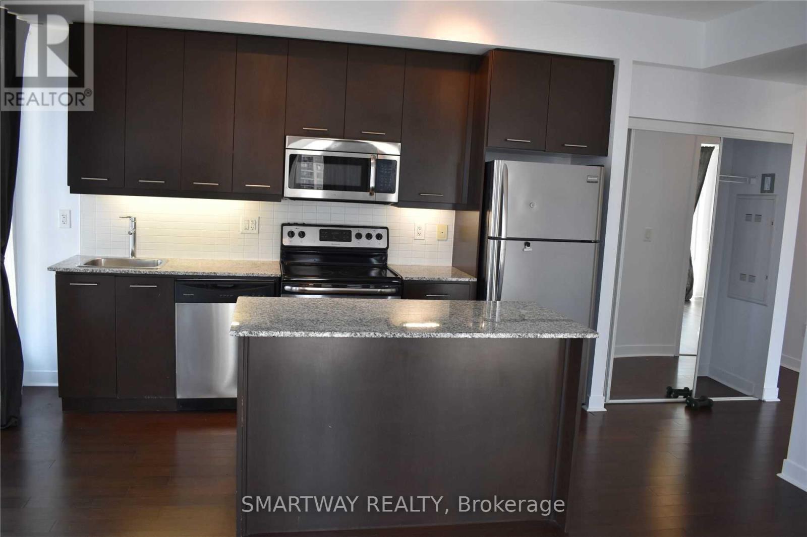 1705 - 365 Prince Of Wales Drive, Mississauga, Ontario  L5B 0G6 - Photo 6 - W13526036