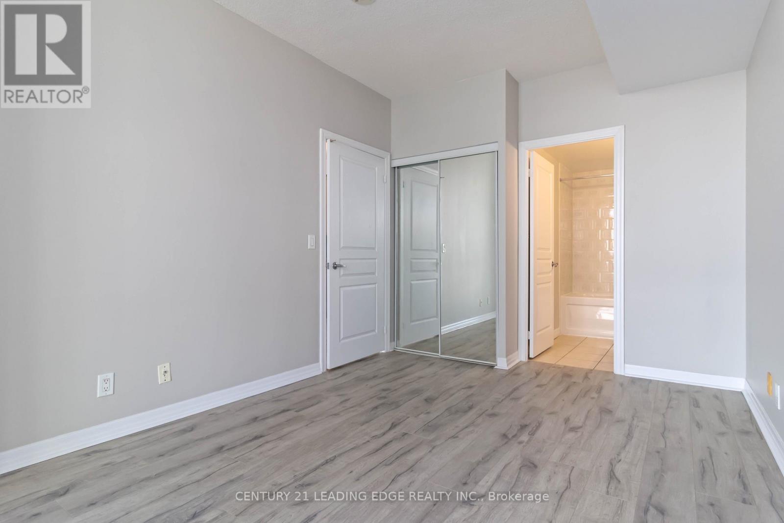 2205 - 3939 Duke Of York Boulevard, Mississauga, Ontario  L5B 4N2 - Photo 12 - W13526046
