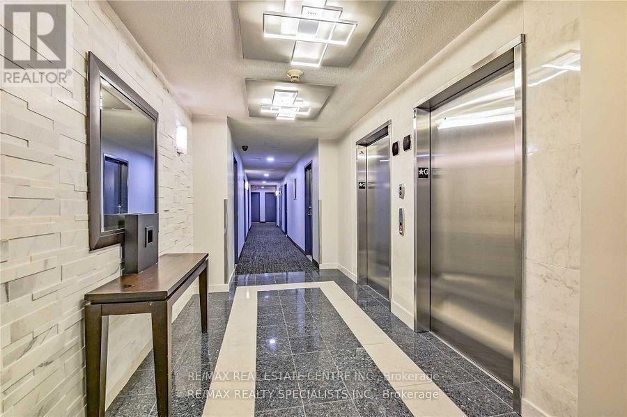 1002 - 2464 Weston Road, Toronto, Ontario  M9N 0A2 - Photo 4 - W13526056