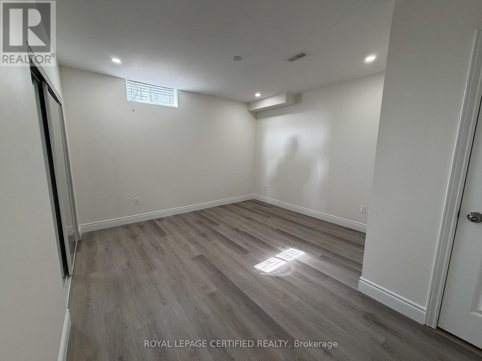 Bsmt - 61 Eagleglen Way, Hamilton, Ontario  L9B 0C5 - Photo 22 - X13525732