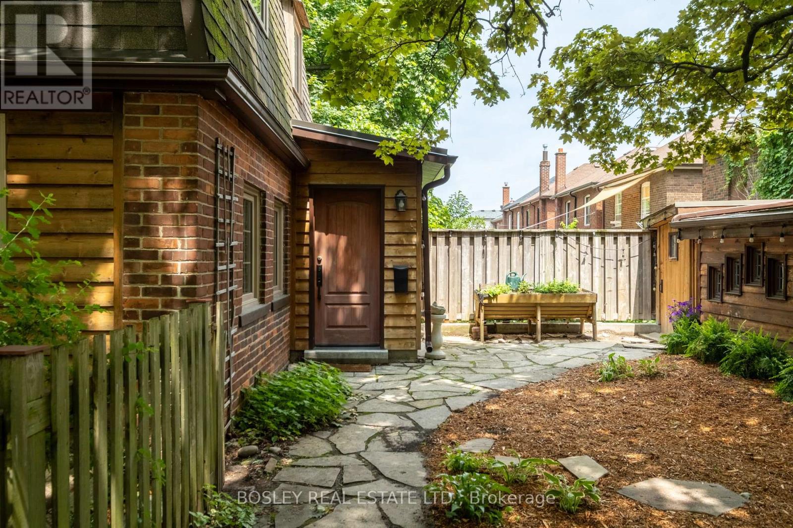 2 Roseneath Gardens, Toronto, Ontario  M6C 3X6 - Photo 45 - C13455376