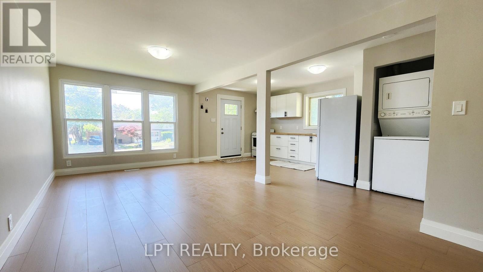 43 Newbury Drive, Newmarket, Ontario  L3Y 4P9 - Photo 7 - N13525108