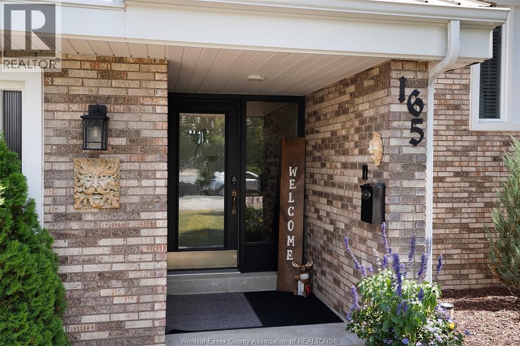 165 South Riverview Street, Amherstburg, Ontario  N9V 3R3 - Photo 4 - 26016062