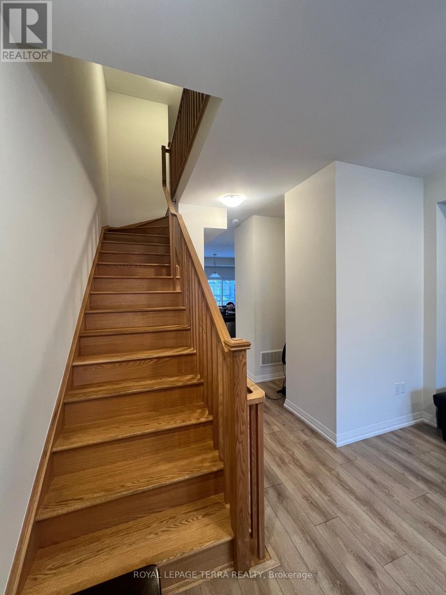 185 Royal Northern Path, Oshawa, Ontario L1L 0R6 - Photo 14 - E13508950