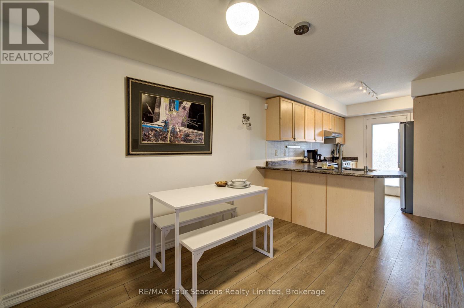 60 Barr Street, Collingwood, Ontario L9Y 0E6 - Photo 7 - S13526122