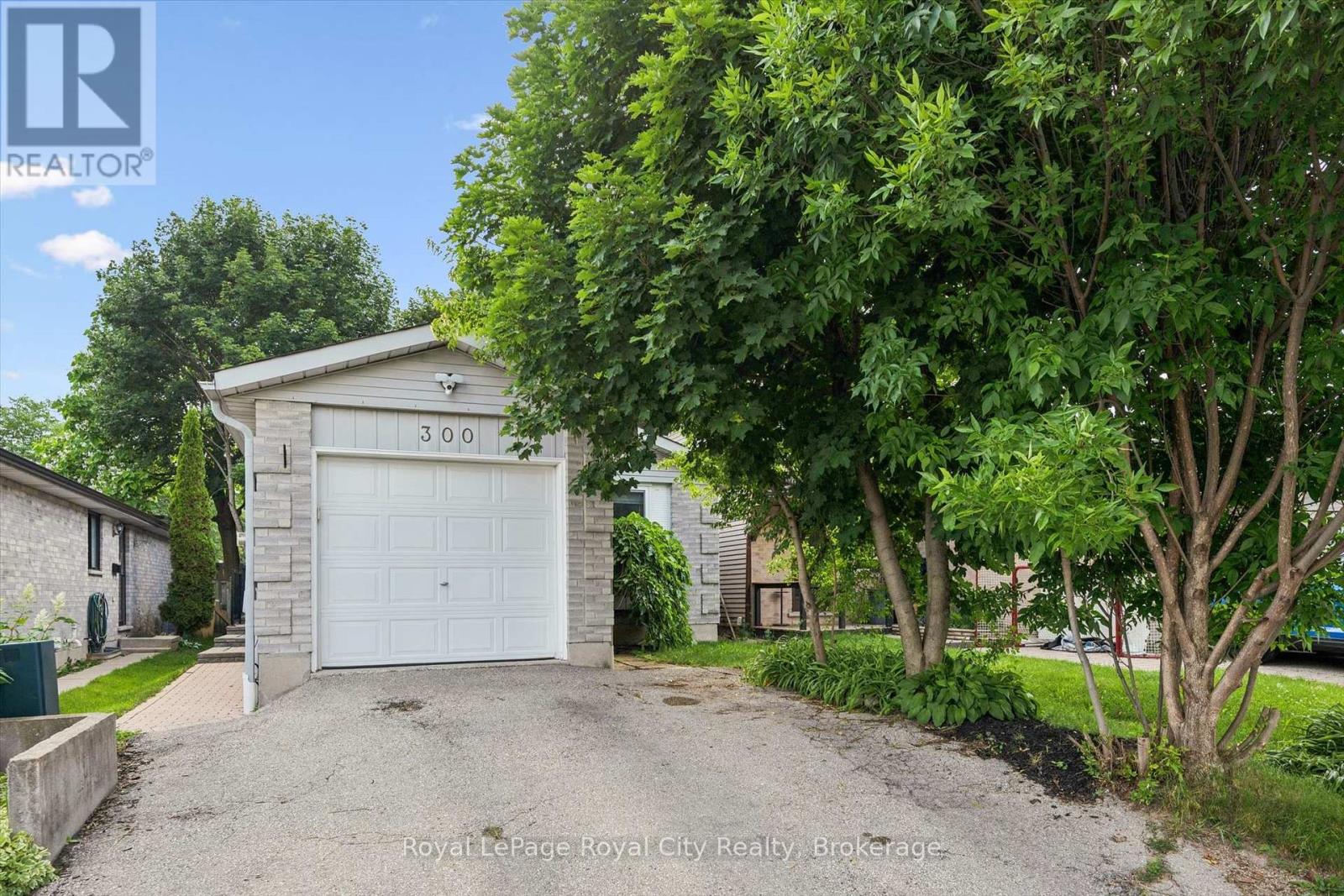 300 AUDEN ROAD, Guelph, Ontario