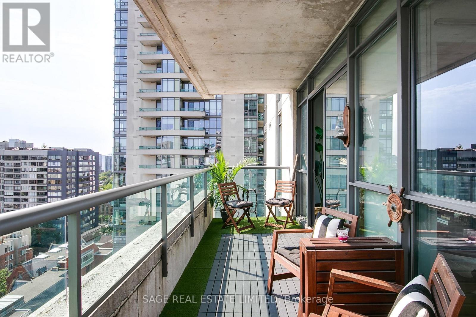 1305 - 285 Mutual Street, Toronto, Ontario  M4Y 3C5 - Photo 19 - C13526084