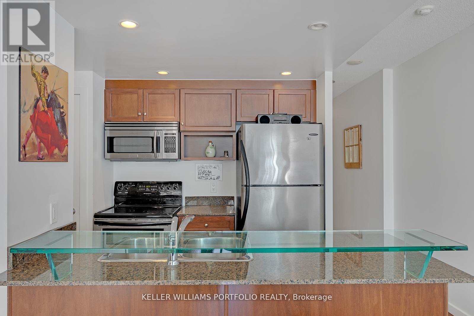 405 - 218 Queens Quay W, Toronto, Ontario  M5J 2Y6 - Photo 11 - C13526108