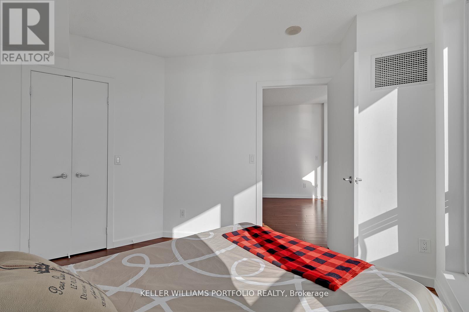 405 - 218 Queens Quay W, Toronto, Ontario  M5J 2Y6 - Photo 18 - C13526108