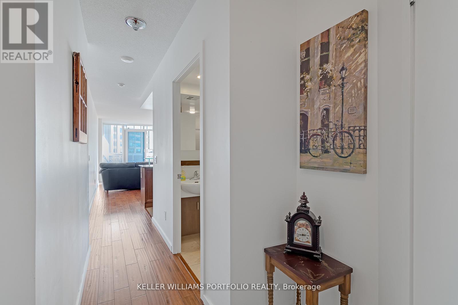 405 - 218 Queens Quay W, Toronto, Ontario  M5J 2Y6 - Photo 2 - C13526108