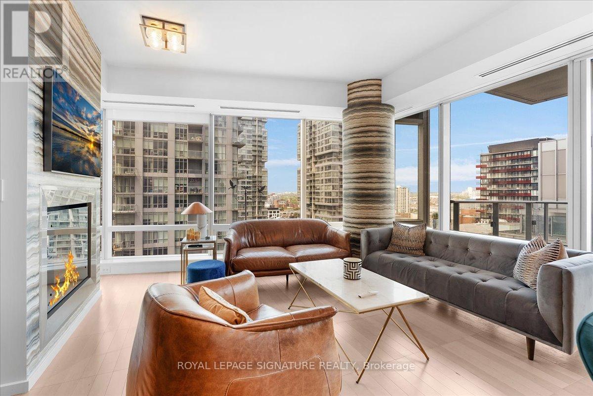 2105 - 180 University Avenue, Toronto, Ontario  M5H 0A2 - Photo 10 - C13526152