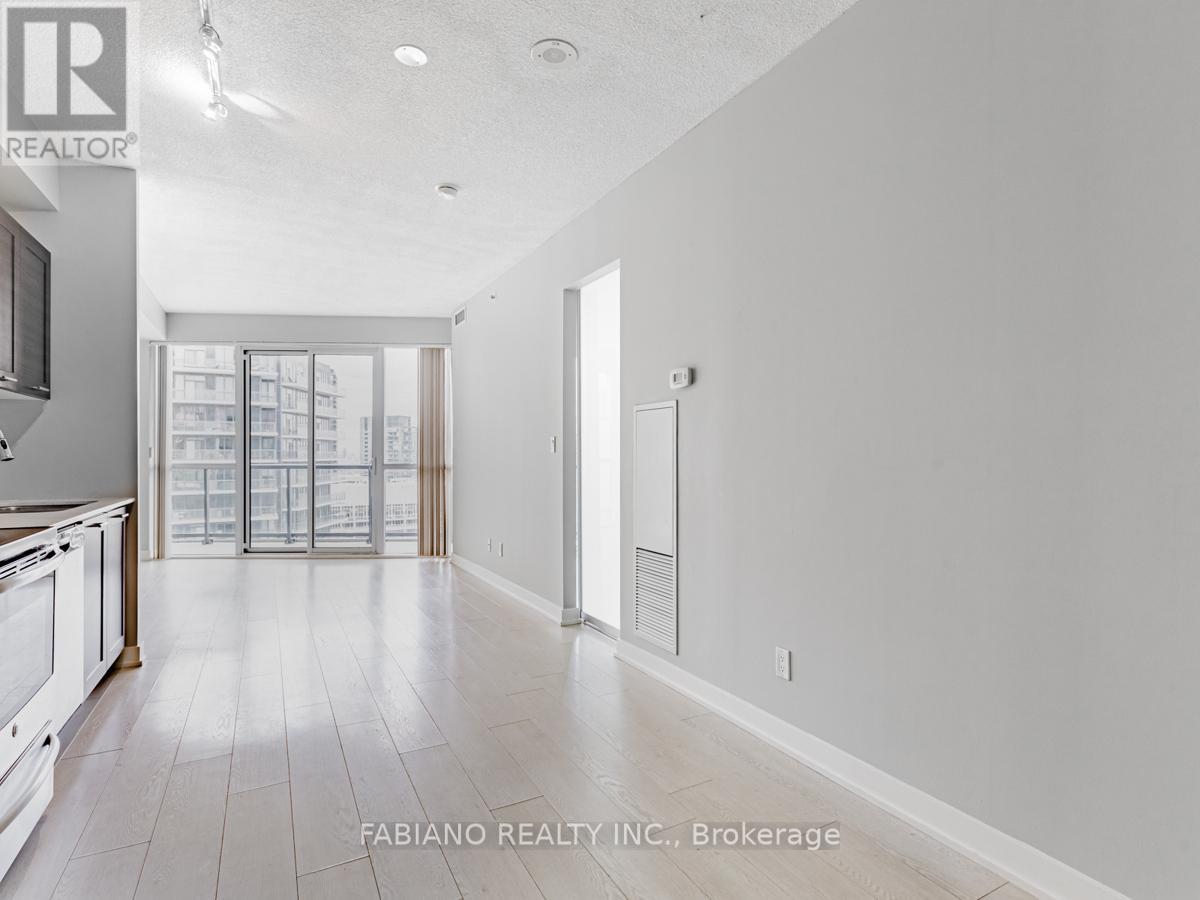 2313 - 20 Bruyeres Mews, Toronto, Ontario  M5V 0G8 - Photo 7 - C13526238