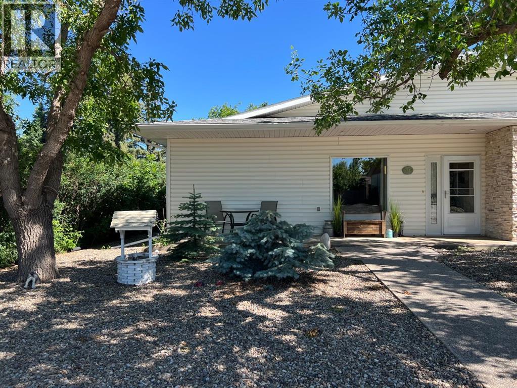 2134 21 Avenue, Coaldale, Alberta  T1M 1H9 - Photo 2 - A2301055