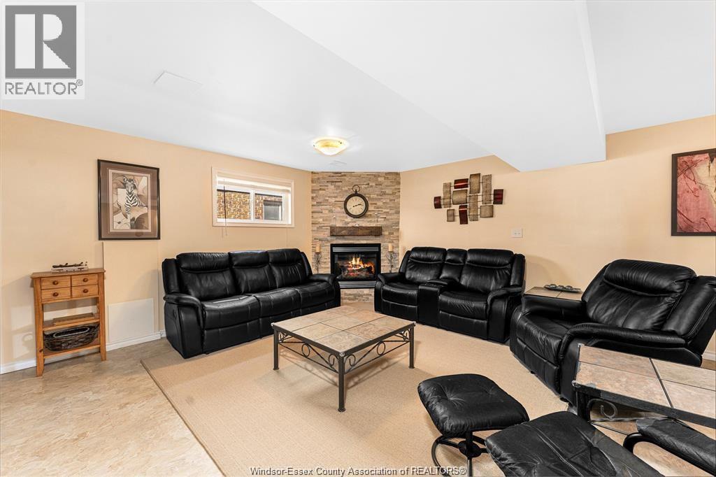 1128 Frederica Avenue, Windsor, Ontario  N8P 1V9 - Photo 17 - 26016061