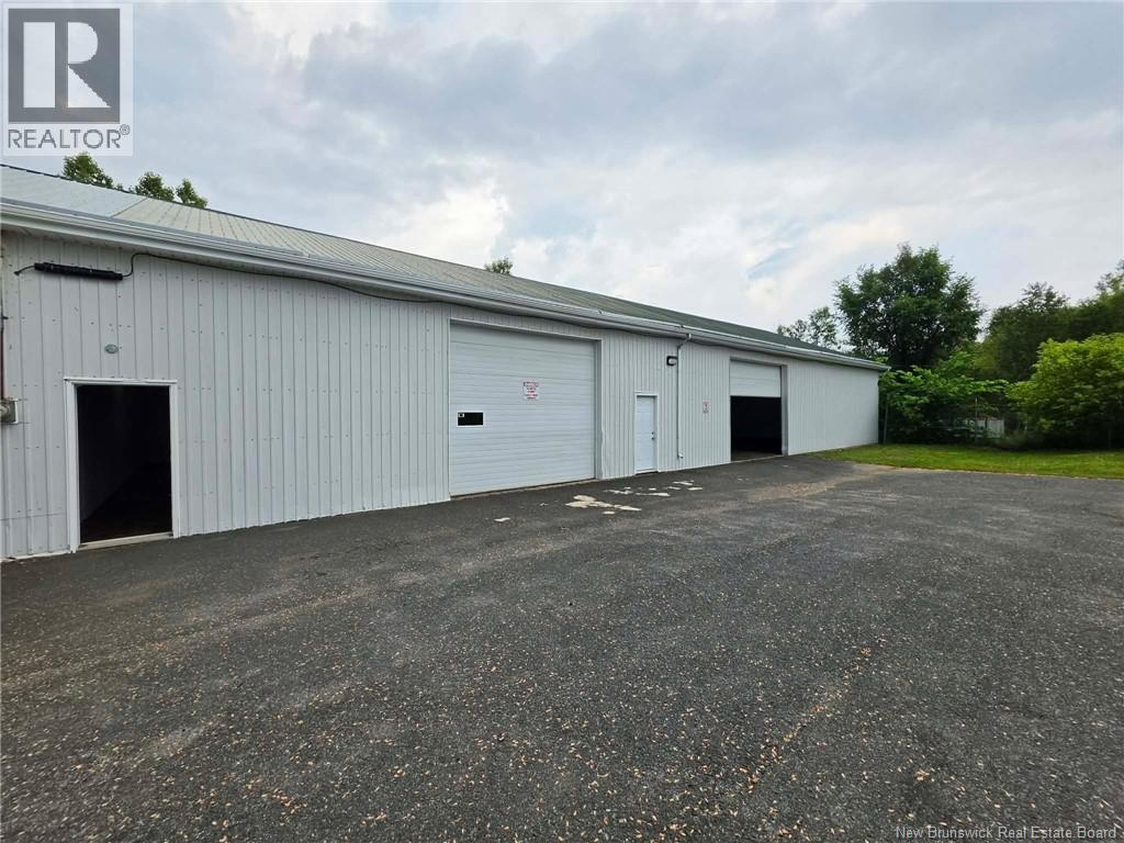 1095 Bridge Street, Bathurst, New Brunswick  E2A 1W9 - Photo 1 - NB143388