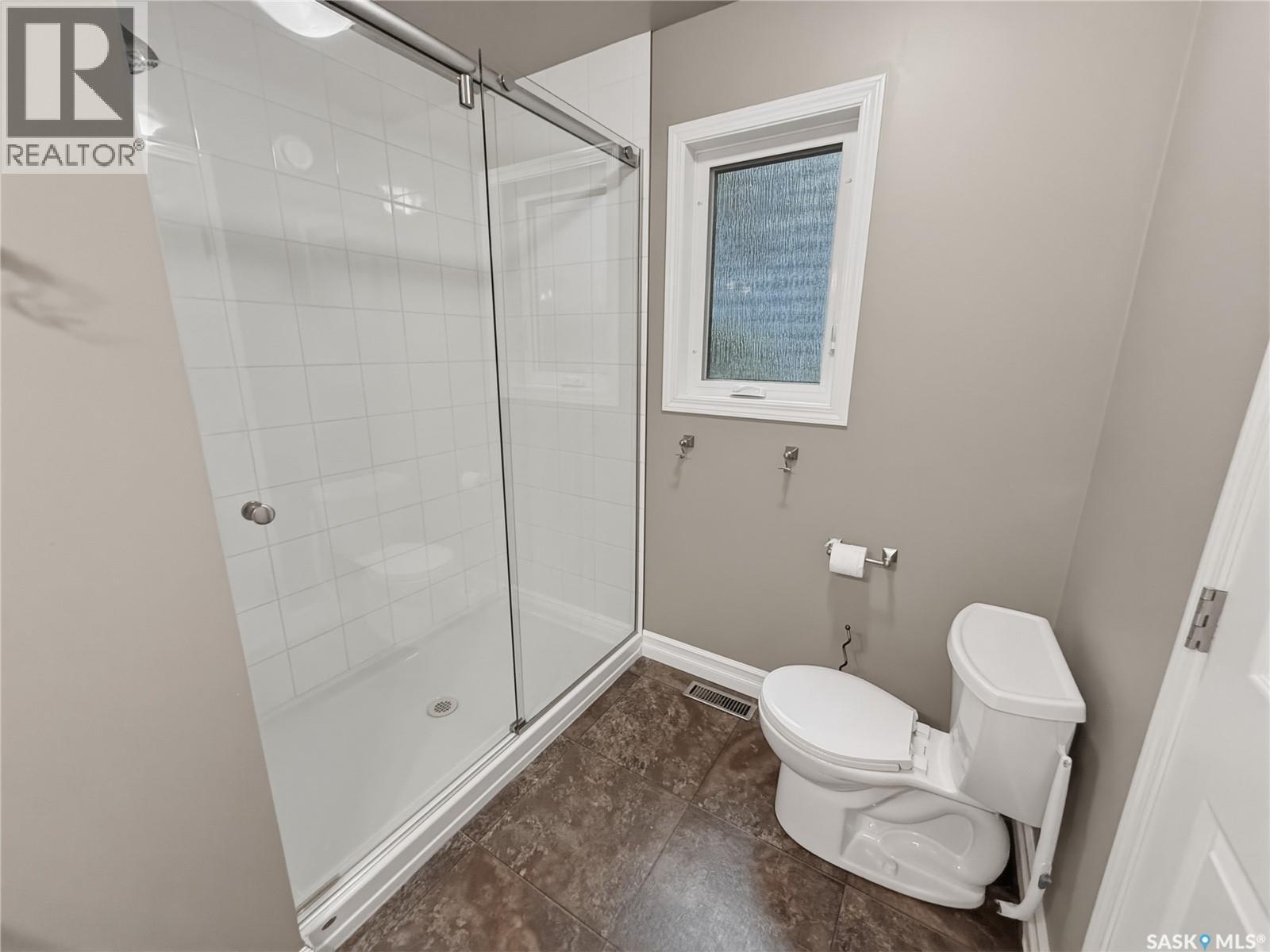 552 1st Avenue Ne, Swift Current, Saskatchewan  S9H 2B7 - Photo 13 - SK041474
