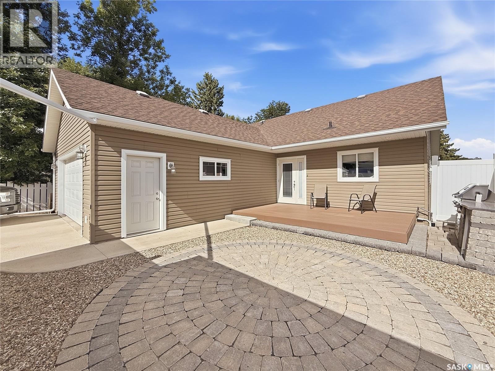 552 1st Avenue Ne, Swift Current, Saskatchewan  S9H 2B7 - Photo 31 - SK041474