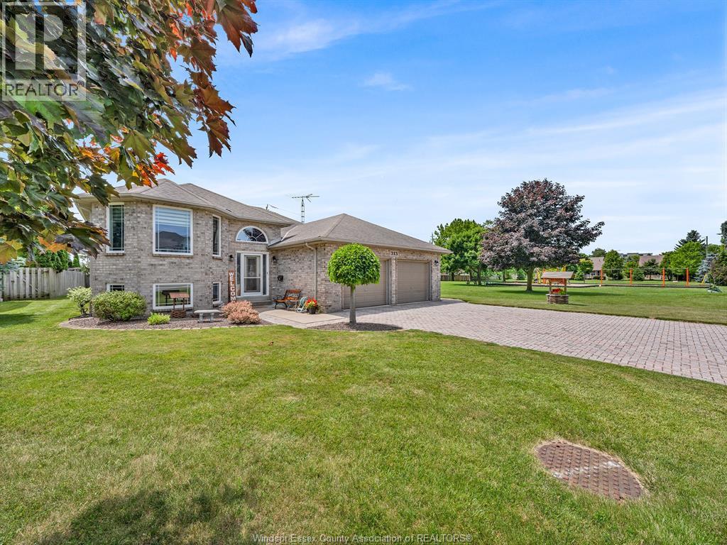 313 Applewood, Kingsville, Ontario  N9Y 3Y7 - Photo 3 - 26016075