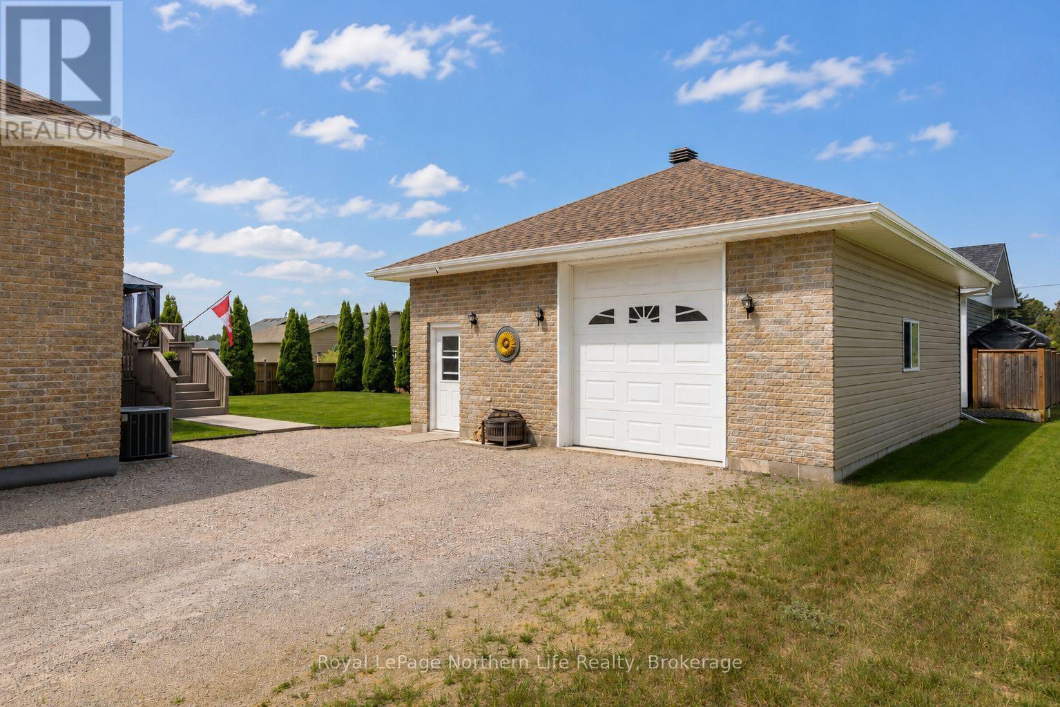 29 Tamerack Avenue, West Nipissing, Ontario  P2B 3H3 - Photo 4 - X13526632