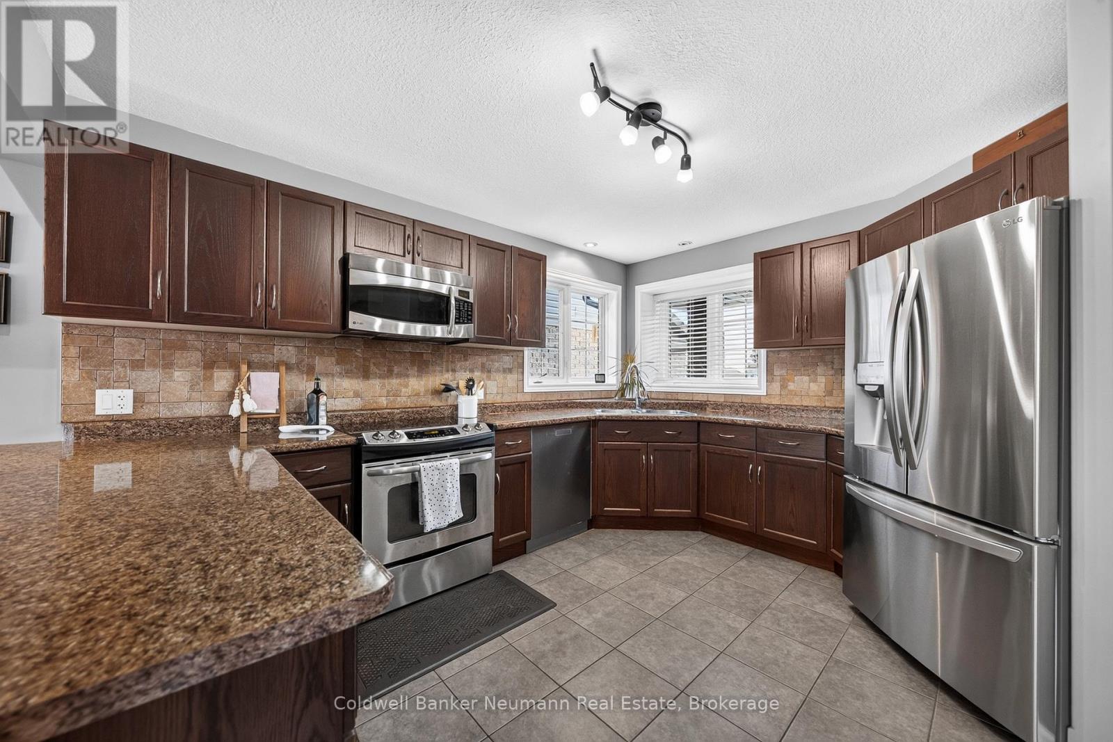 8 Creighton Avenue, Guelph, Ontario  N1E 0G8 - Photo 8 - X13526268