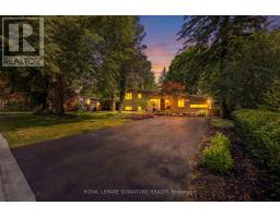 29 FARMCOTE ROAD, Toronto, Ontario