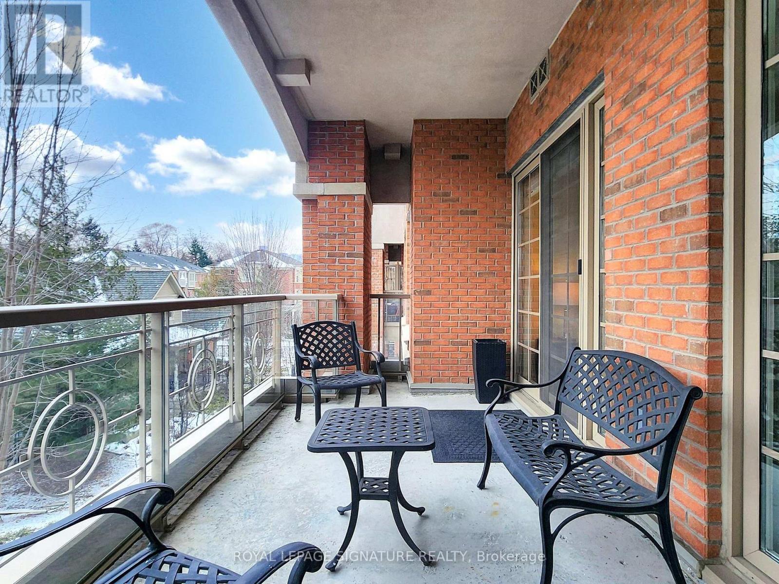 324 - 21 BURKEBROOK PLACE