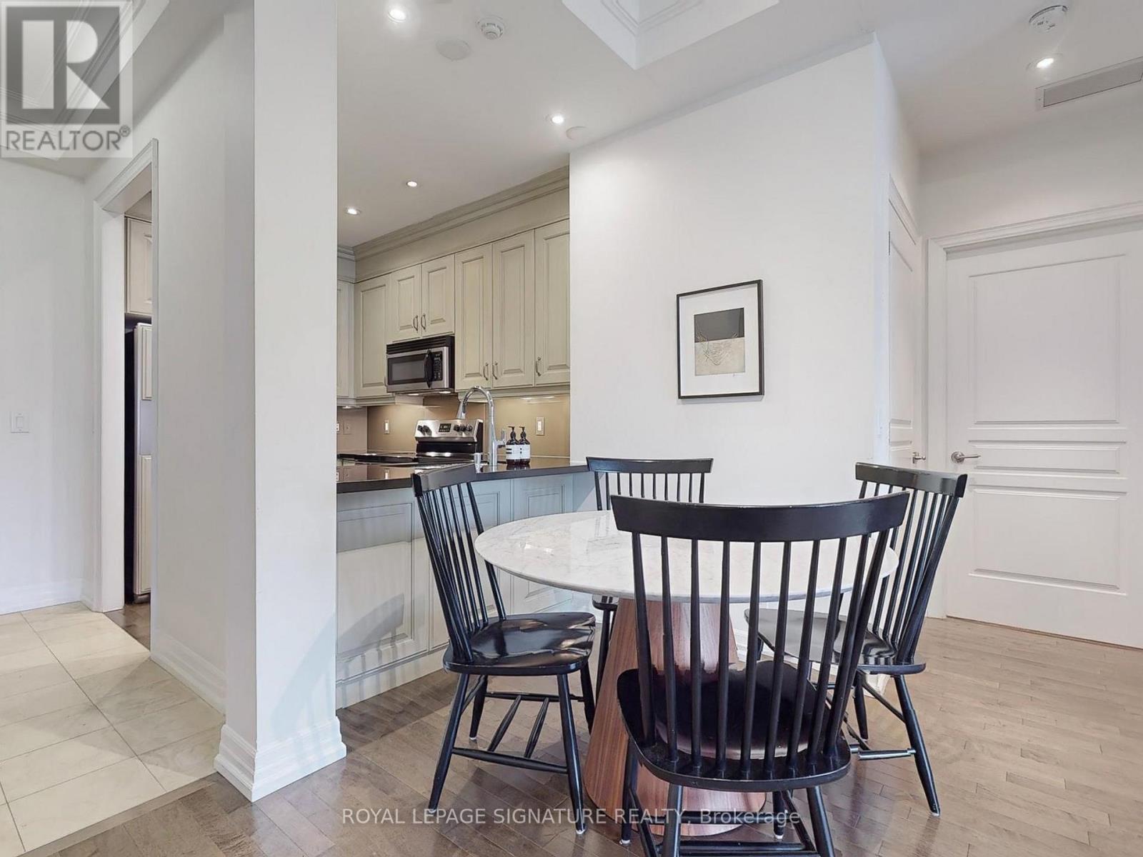 324 - 21 Burkebrook Place, Toronto, Ontario  M4G 0A2 - Photo 6 - C13526344