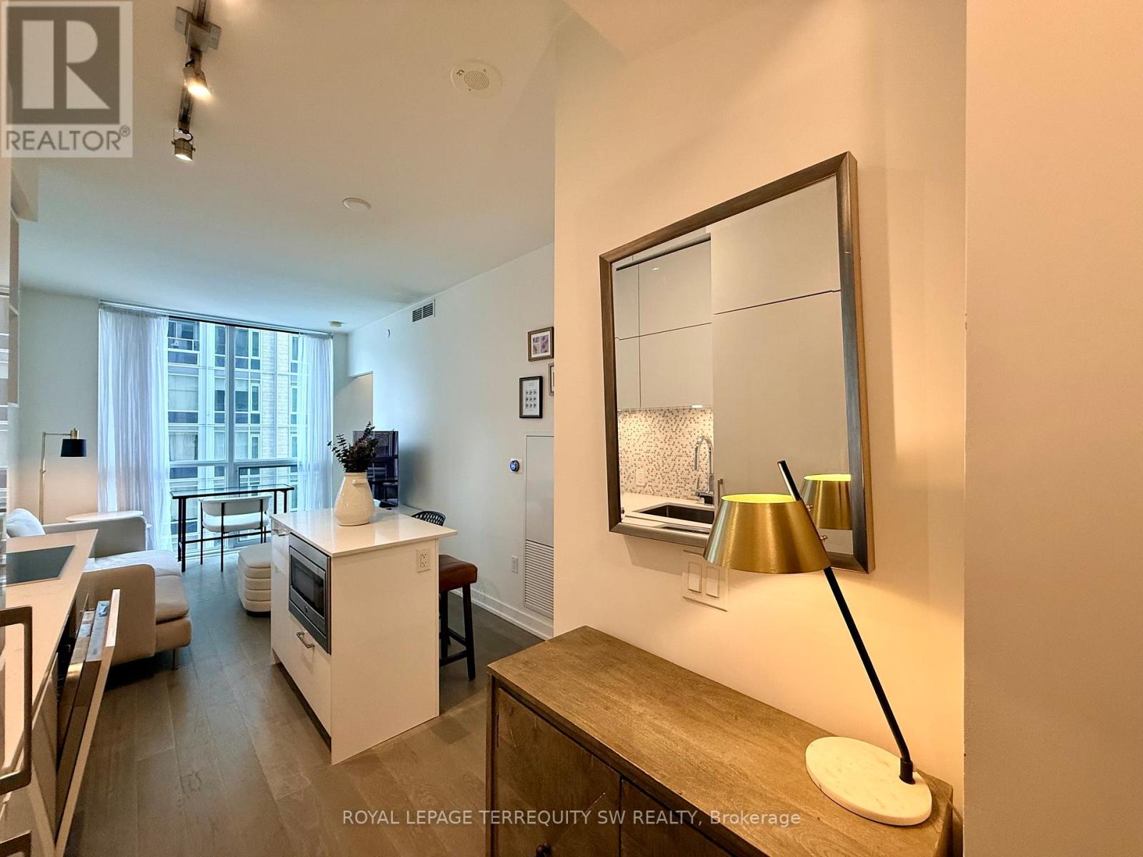1003 - 1 Yorkville Avenue, Toronto, Ontario  M4W 0B1 - Photo 2 - C13526576