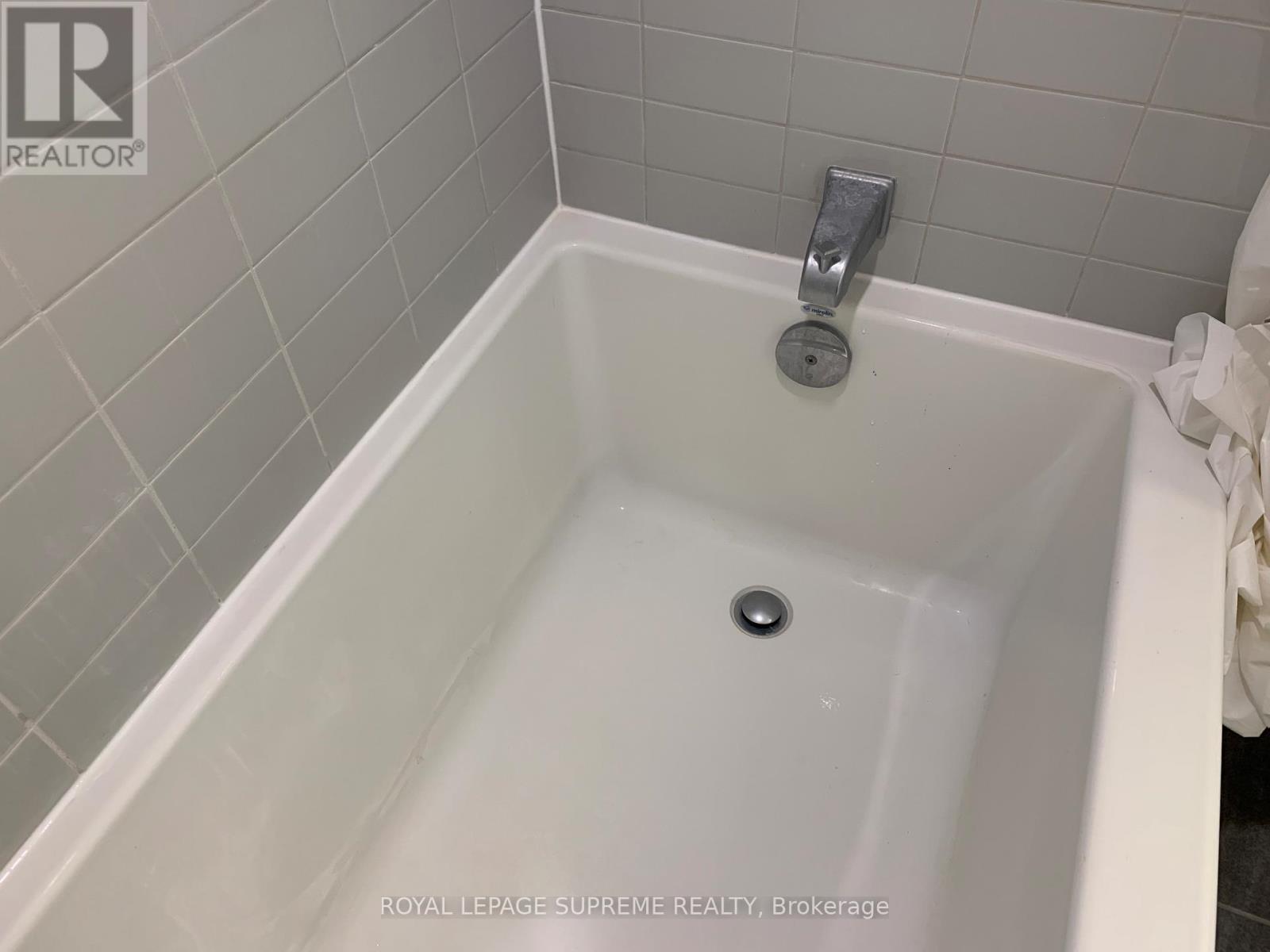 812 - 38 Monte Kwinter Court, Toronto, Ontario  M3H 0E2 - Photo 10 - C13526640