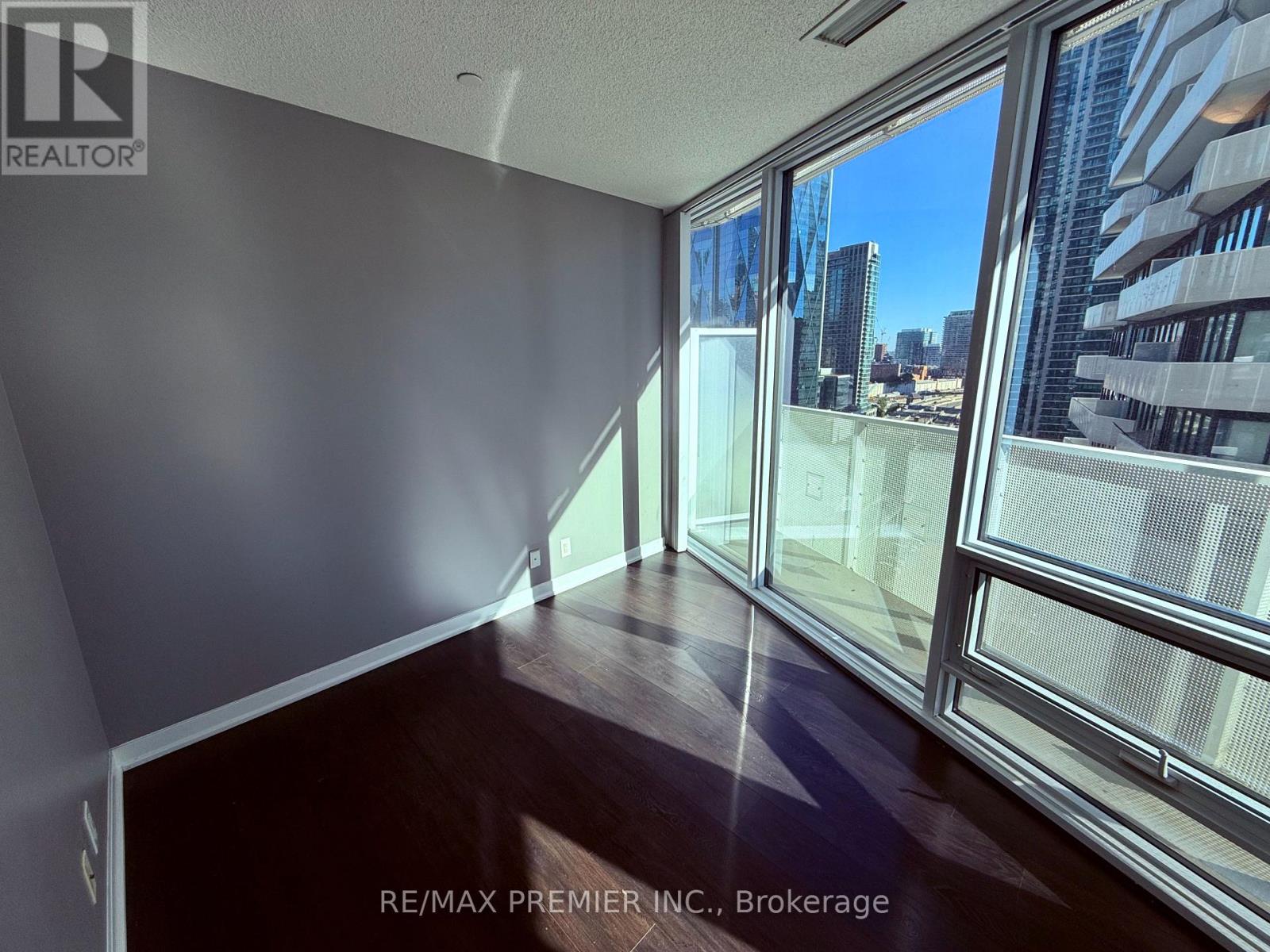 1707 - 100 Harbour Street, Toronto, Ontario  M5J 0B5 - Photo 10 - C13526660