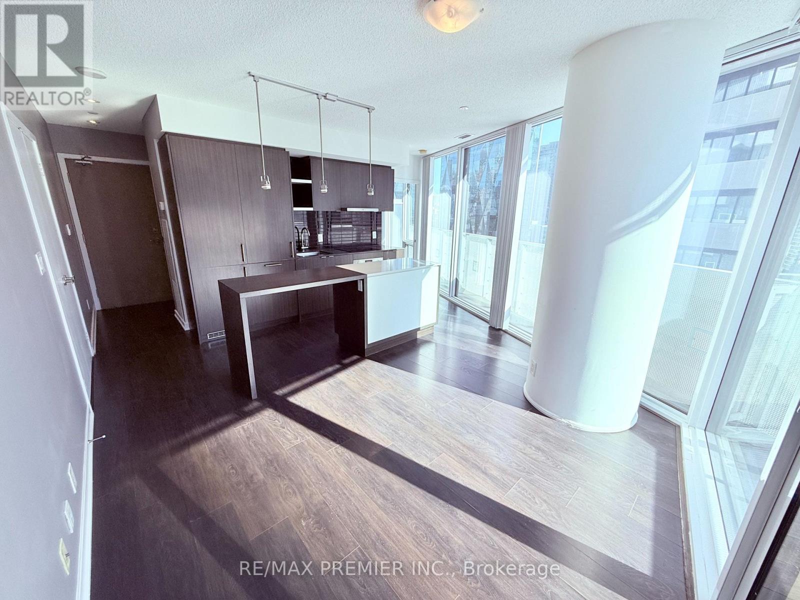 1707 - 100 Harbour Street, Toronto, Ontario  M5J 0B5 - Photo 3 - C13526660