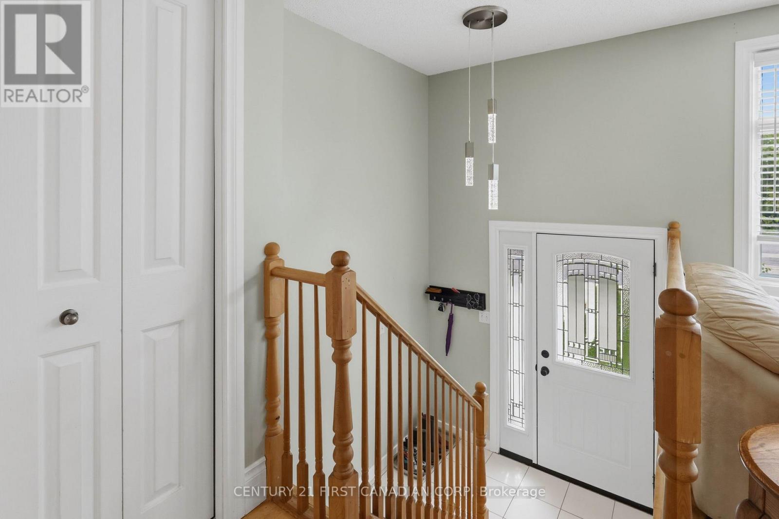 557 Ferndale Court, London South, Ontario  N6C 5C2 - Photo 3 - X13526332