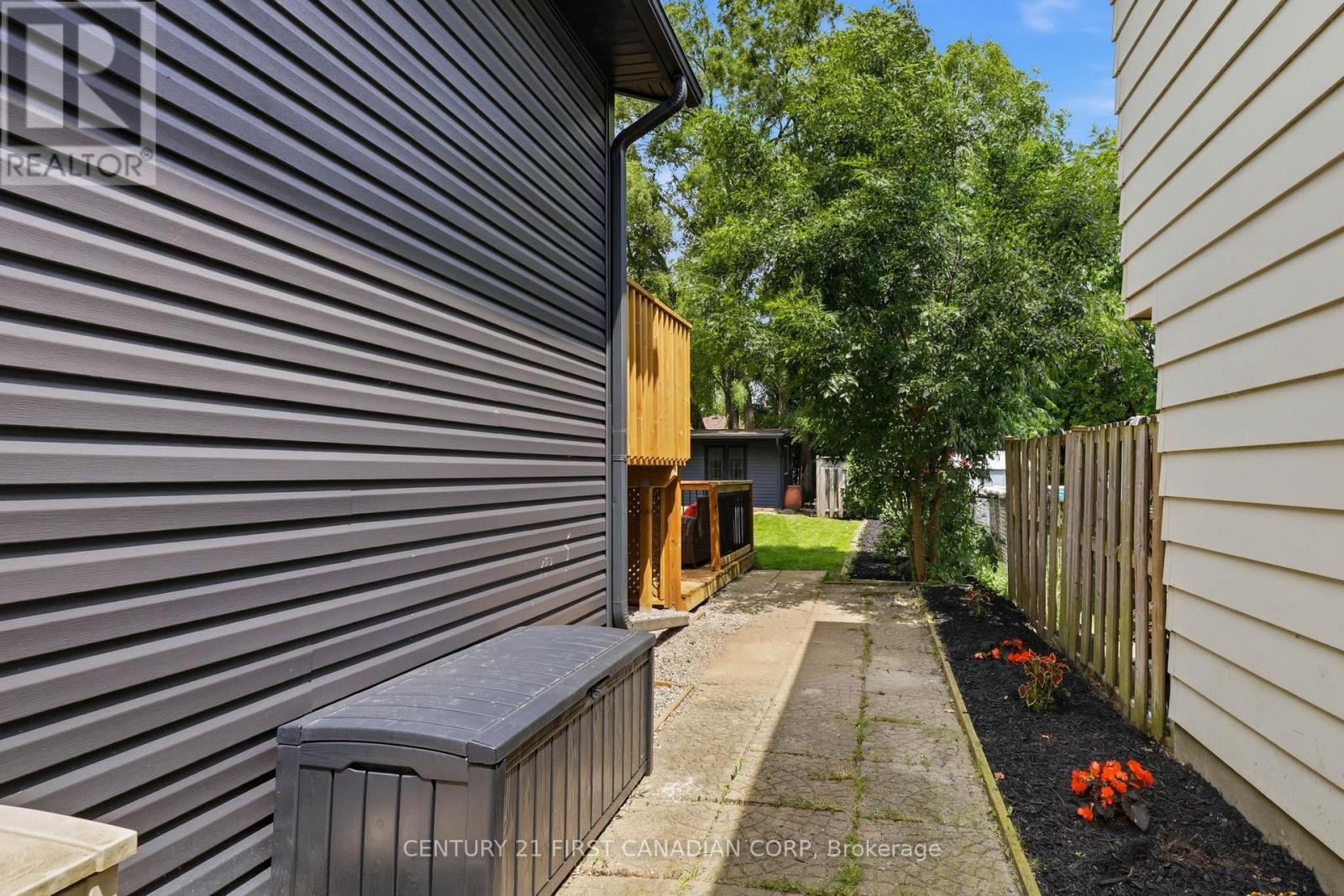 557 Ferndale Court, London South, Ontario  N6C 5C2 - Photo 30 - X13526332