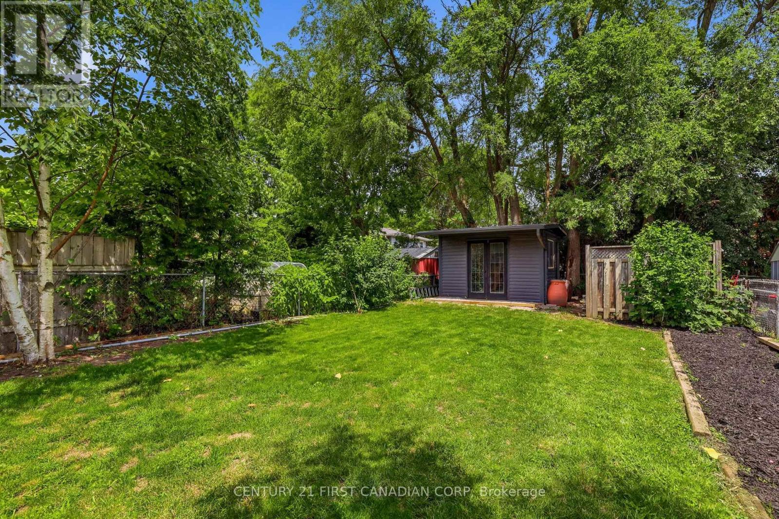 557 Ferndale Court, London South, Ontario  N6C 5C2 - Photo 32 - X13526332