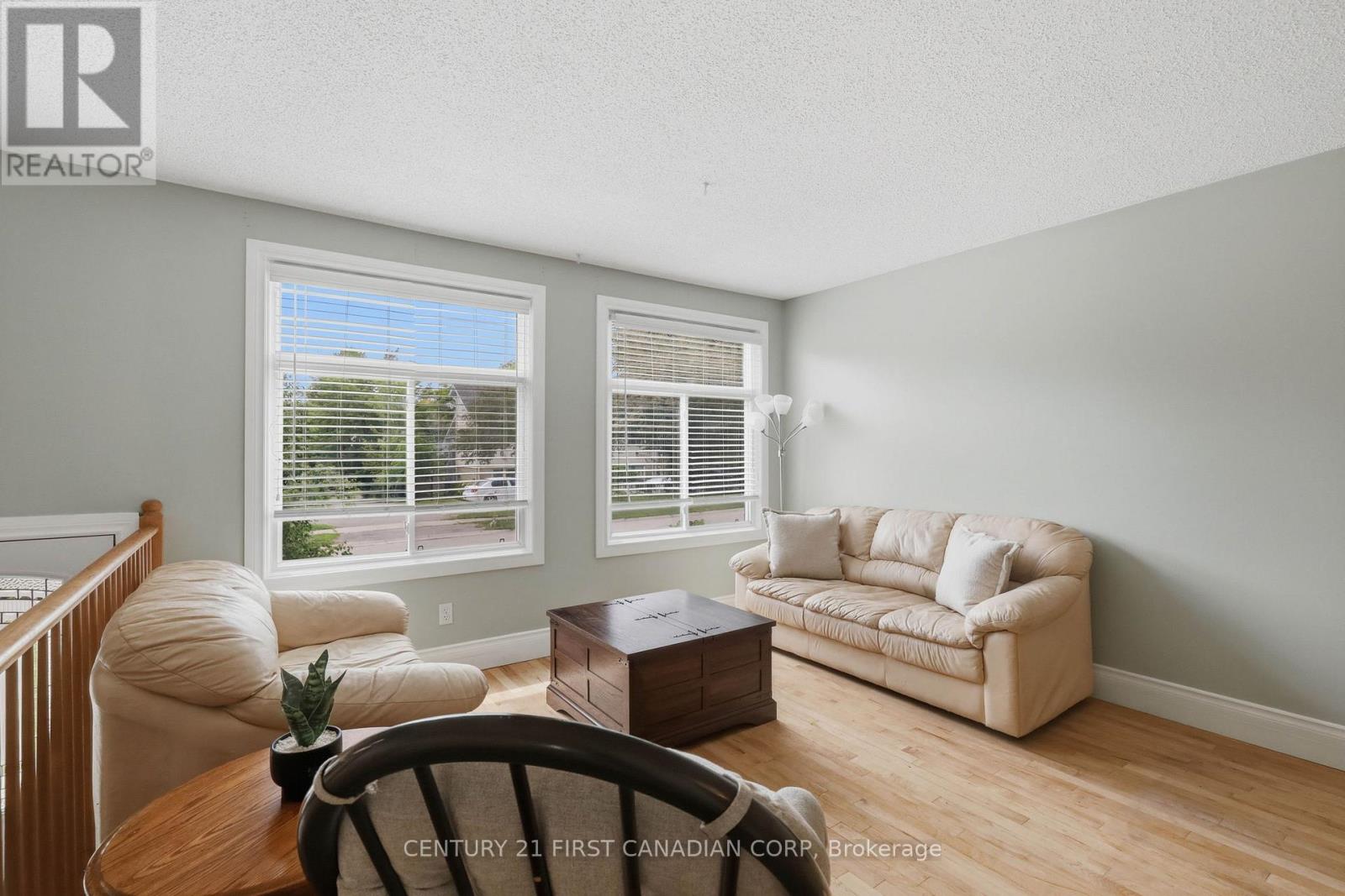 557 Ferndale Court, London South, Ontario  N6C 5C2 - Photo 4 - X13526332