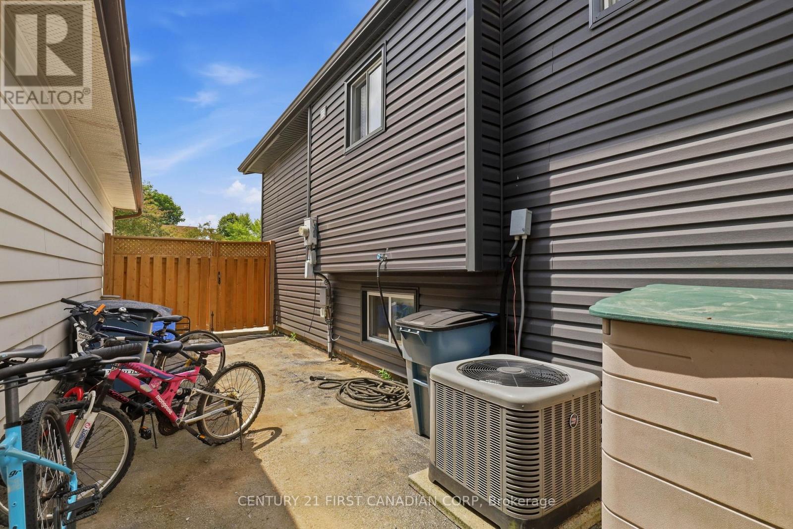557 Ferndale Court, London South, Ontario  N6C 5C2 - Photo 42 - X13526332