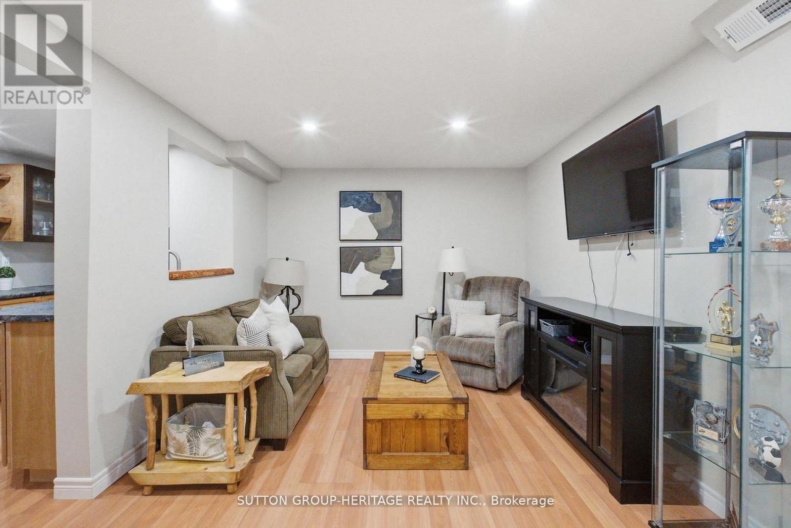 1413 Beaverbrook Court, Oshawa, Ontario  L1J 8L1 - Photo 23 - E13526282