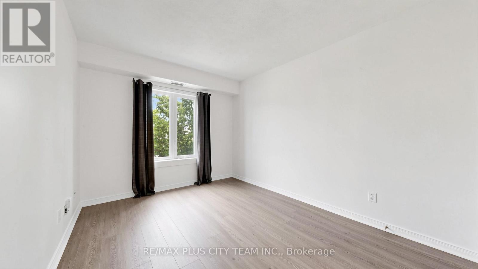 201 - 94 Aspen Springs Drive, Clarington, Ontario  L1C 5N4 - Photo 13 - E13526456