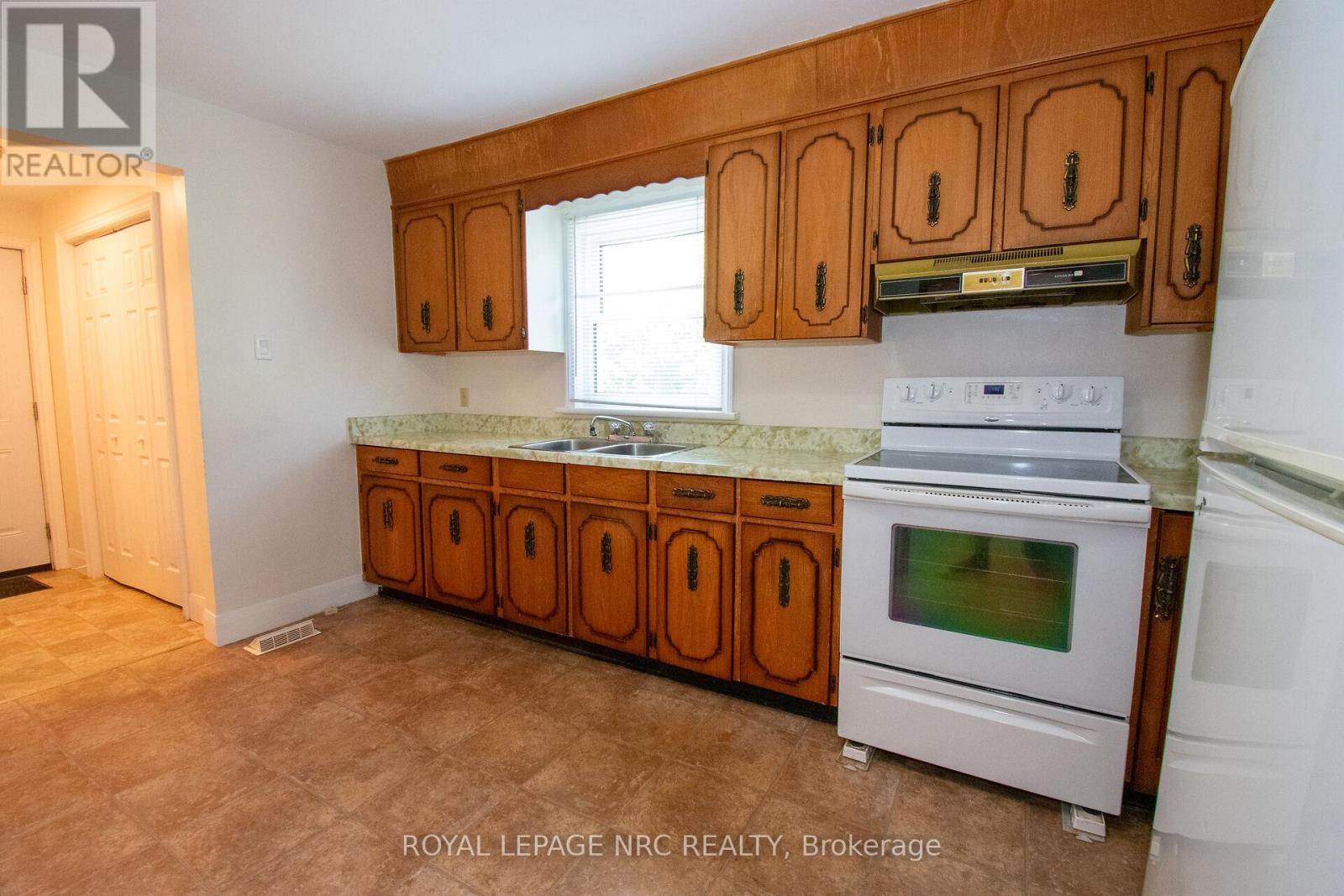 2 Eastbourne Avenue, St. Catharines, Ontario  L2M 5K4 - Photo 10 - X13526366